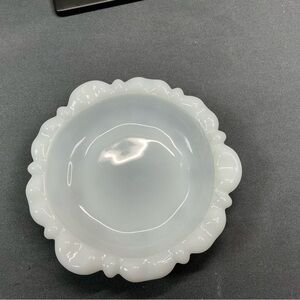Vintage Milk Glass Trinket Dish/Ashtray Unmarked
